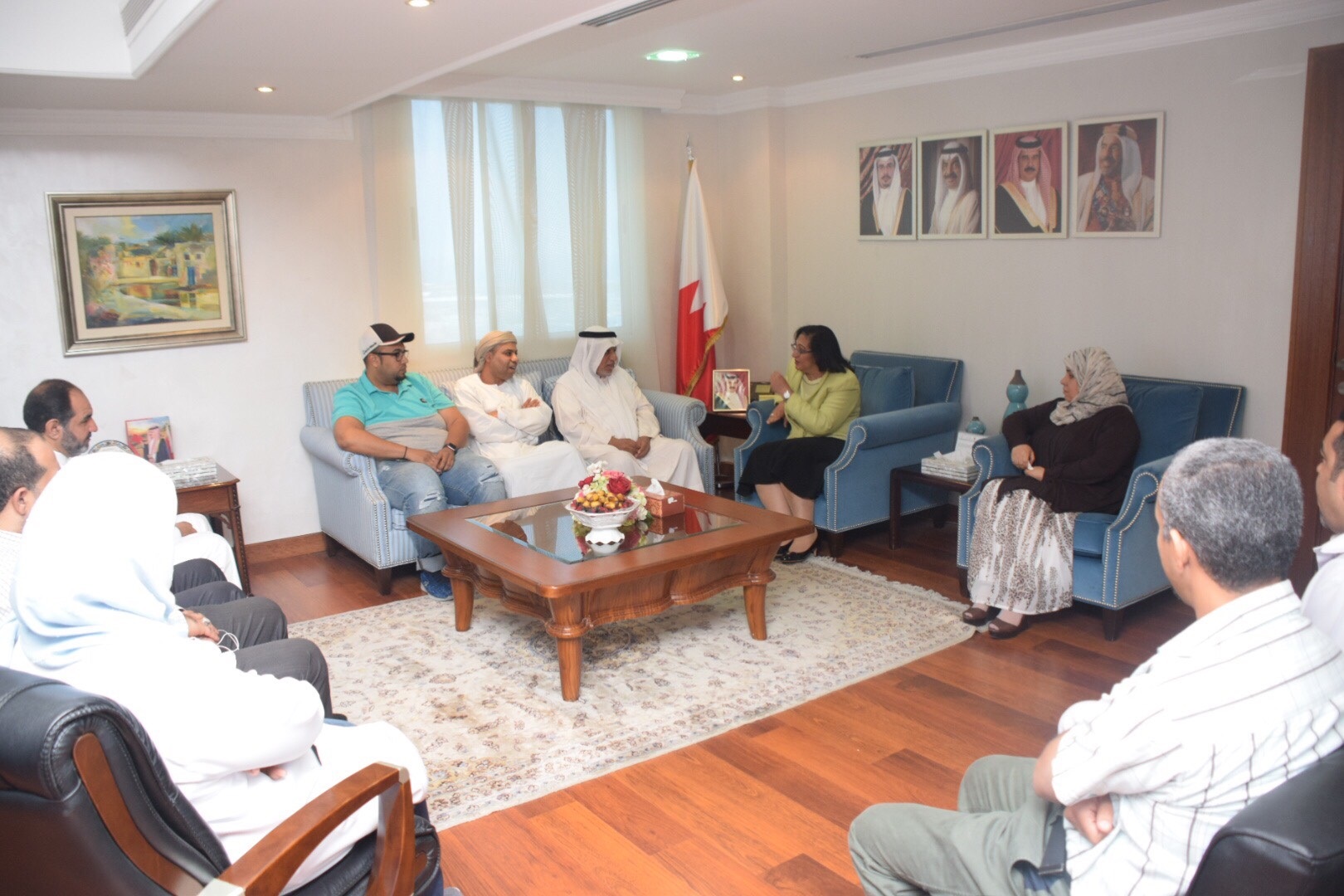 وزيرة الصحة تستقبل مجموعة من أهالي سترة .. والتباحث حول سبل تطوير ودعم الخدمات المقدمة لأهالي سترة في الحالات الطارئة ..