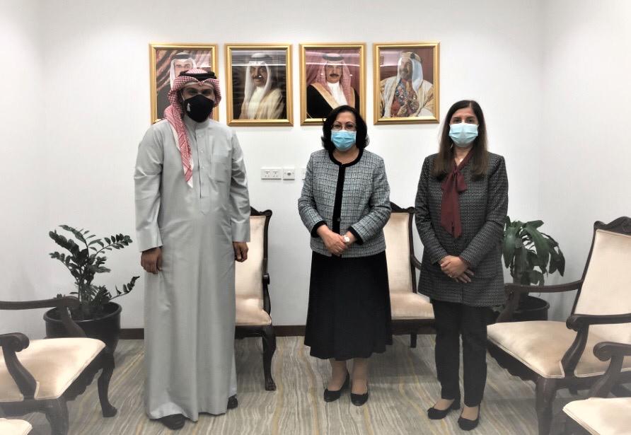 وزيرة الصحة تستقبل صاحب فكرة "المنصة الوطنية للتبرع بالدم حياة+" وتؤكد على ترحيب الوزارة بـتبني "مشاريع الإبداع والابتكار لرفع جودة وكفاءة الخدمات الصحية" ..