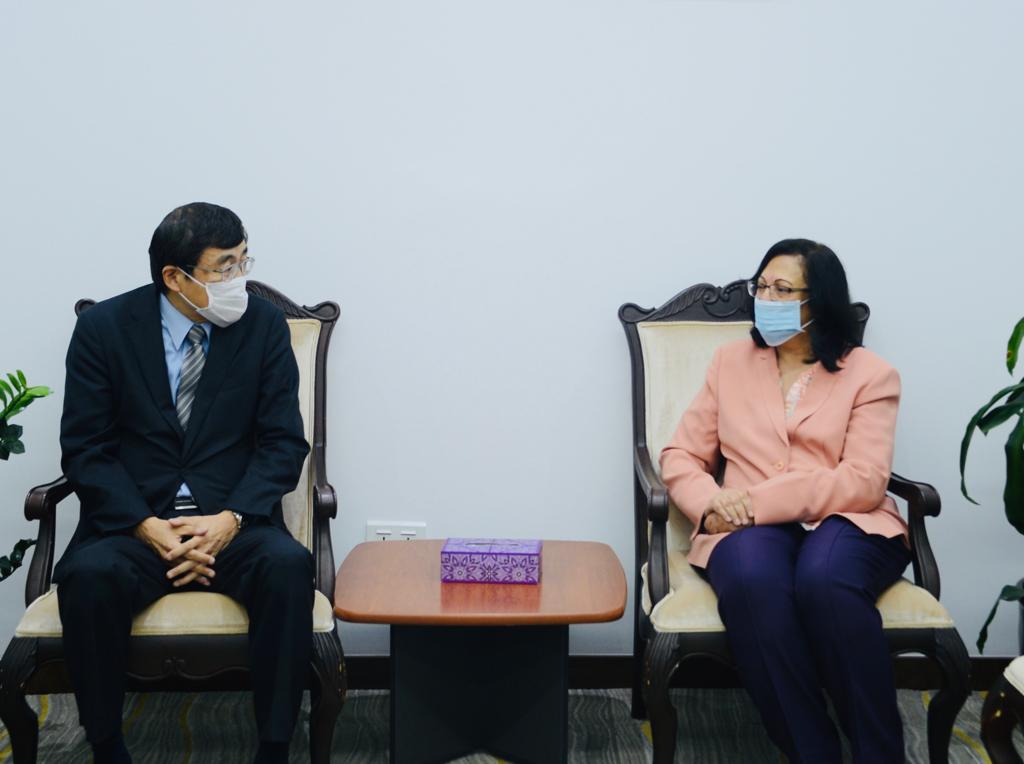 الوزيرة "الصالح" تستقبل السيد مياموتو ماسايوكي سفير اليابان لدى مملكة البحرين بمناسبة تعيينه سفيراً جديداً لبلاده