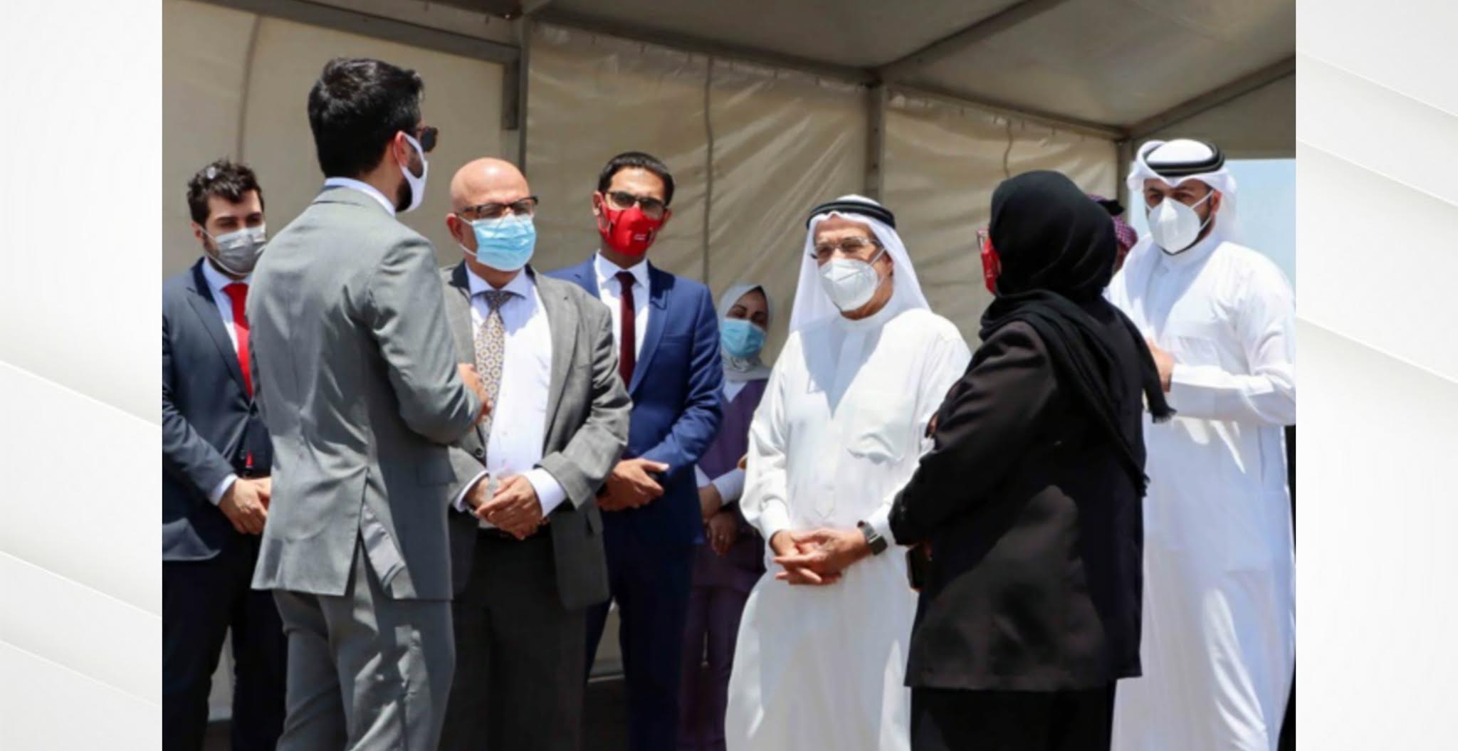 رئيس المجلس الأعلى للصحة يدشن مركز إضافي للفحص من المركبات بمحافظة المحرق