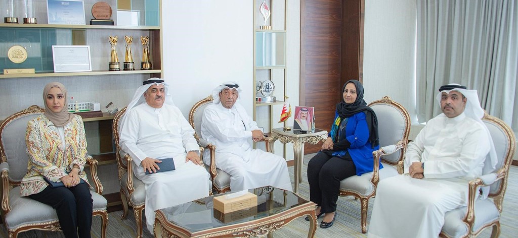 وزيرة الصحة تستقبل رئيس غرفة تجارة وصناعة البحرين