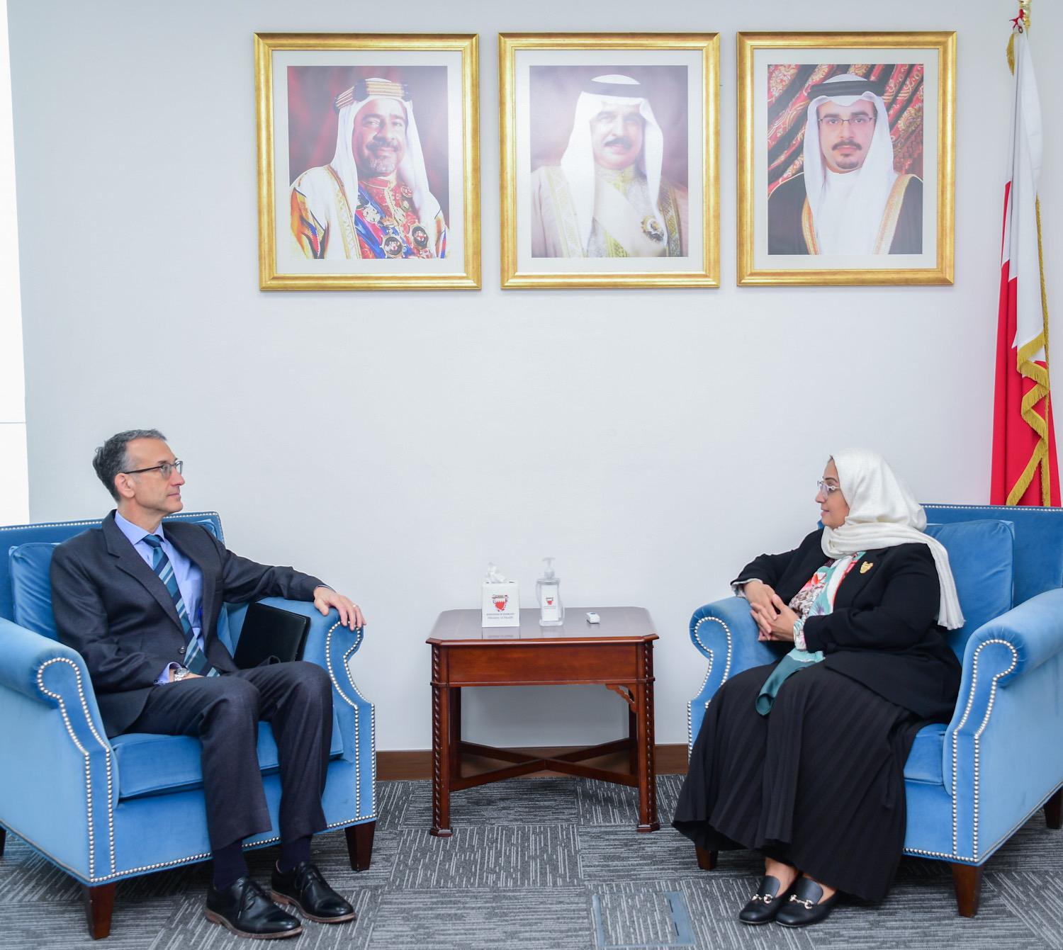 وزيرة الصحة تستقبل سفير الولايات المتحدة الأمريكية لدى مملكة البحرين