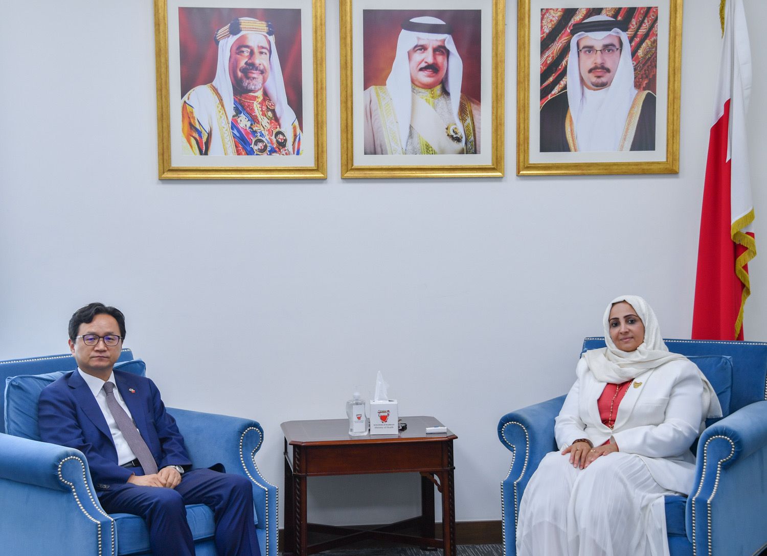 سعادة وزيرة الصحة تستقبل سفير جمهورية كوريا لدى مملكة البحرين