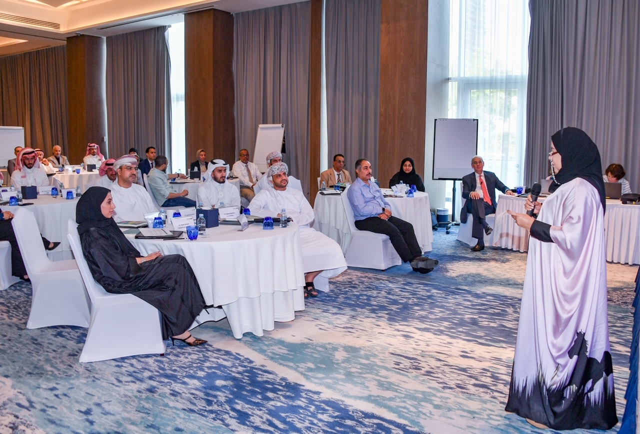 بمبادرة من مجلس الصحة الخليجي - الدكتورة الهاجري تفتتح برنامجًا تدريبيًا حول تطوير القيادات في المجال الصحي
