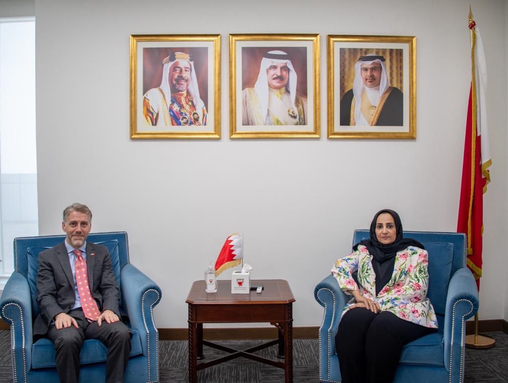 ‎وزيرة الصحة تستقبل سفير المملكة المتحدة لدى مملكة البحرين‎  