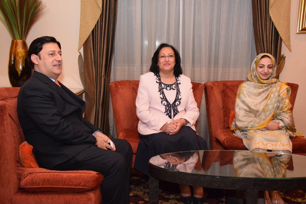 سعادة وزيرة الصحة تلتقي بنظيرتها الباكستانية وتبحث سبل تعزيز التعاون المشترك بين البلدين الصديقين في المجال الصحي