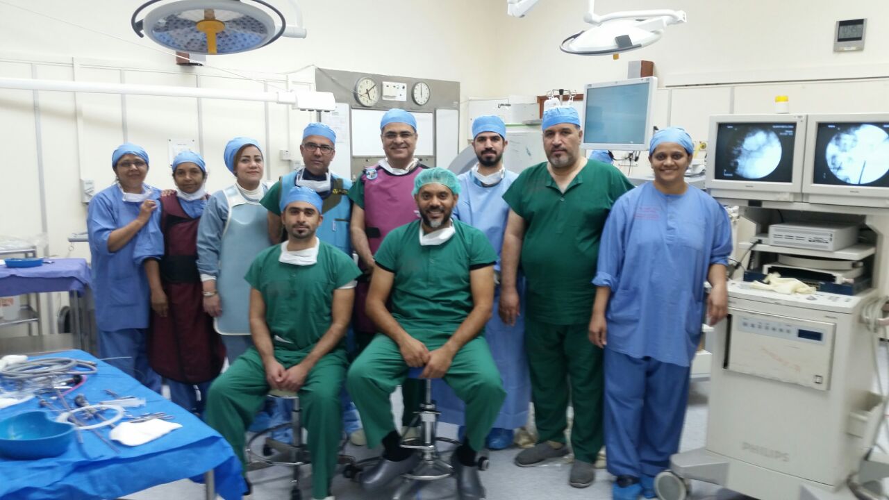 Surgical team at SMC removes stones from Obese and heart disease patient  using  Percutaneous nephrolithotomy  ( PCNL ) 