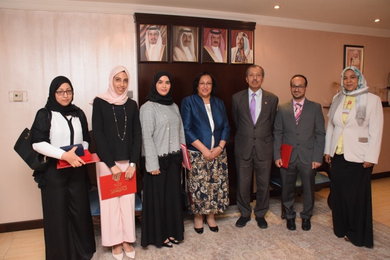 وزيرة الصحة تستقبل الأطباء الفائزين في مؤتمر دبي الدولي للأمراض الجلدية