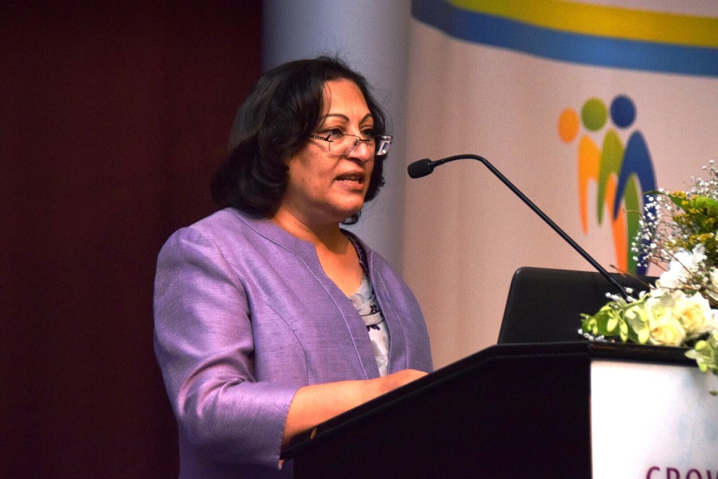 بحضور عدد من الخبراء والأطباء والمختصين في مجال طب العظام - سعادة وزيرة الصحة تفتتح مؤتمر اللقاء الخليجي الأول لهشاشة العظام