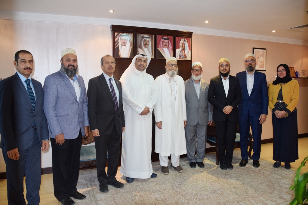 تبرعاً سخياً من شركة عبدالقادر عبدالعلي كوتمباوالا لأجهزة بقيمة "27000" دينار بحريني.. لوزارة الصحة .. سعياً نحو الشراكة المجتمعية بما يعود بالنفع على الوطن والمواطنين في مملكة البحرين ..