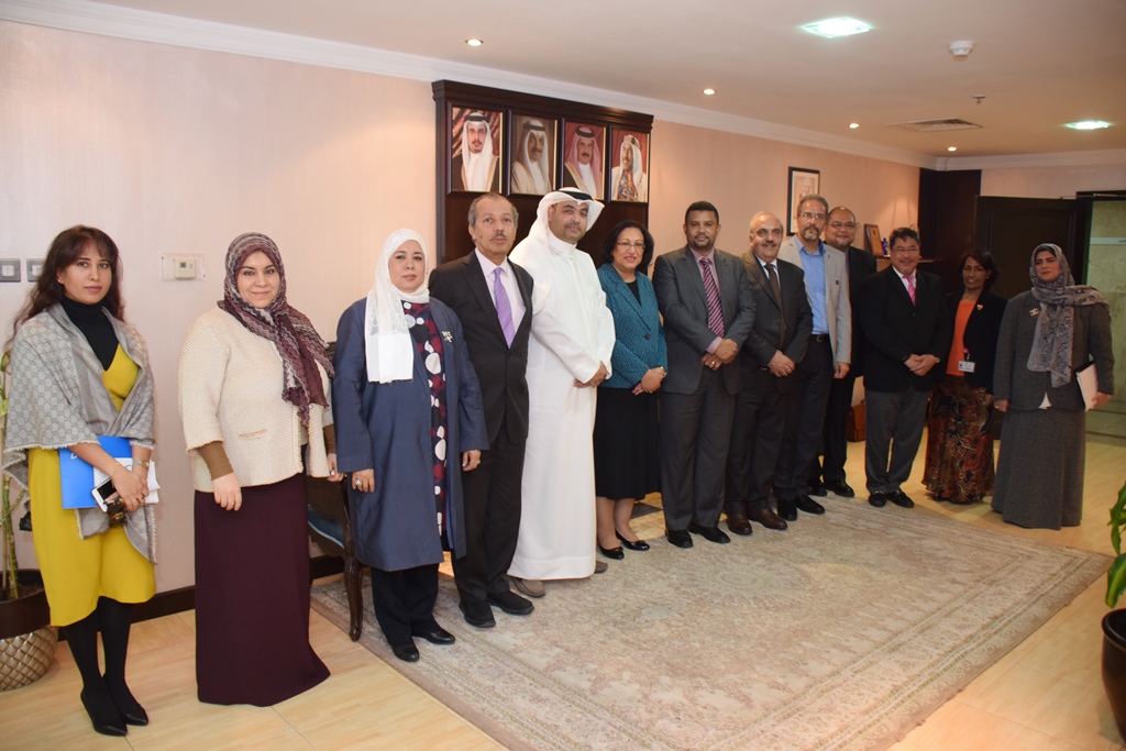 سعادة وزيرة الصحة تجتمع بوفد من منظمة الصحة العالمية وعدد من الخبراء في مجال التأهب والإستجابة للطواريء والكوارث