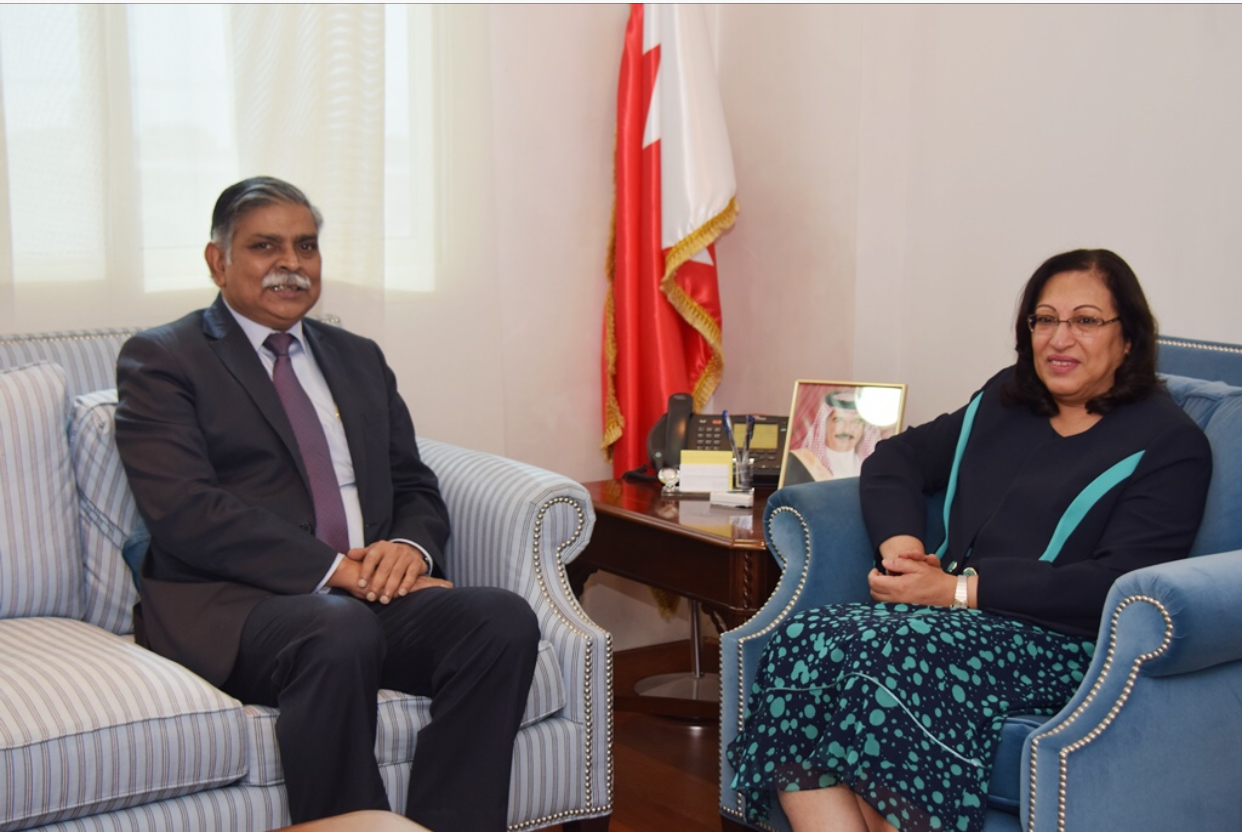 وزيرة الصحة تستقبل سفير جمهورية الهند .. وتبارك موافقة مجلس الوزراء الموقر لمذكرة التفاهم بين وزارةالصحة بمملكة البحرين ووزارة الصحة ورعاية الأسرةبجمهورية الهند للتعاون بالرعاية الصحية ..