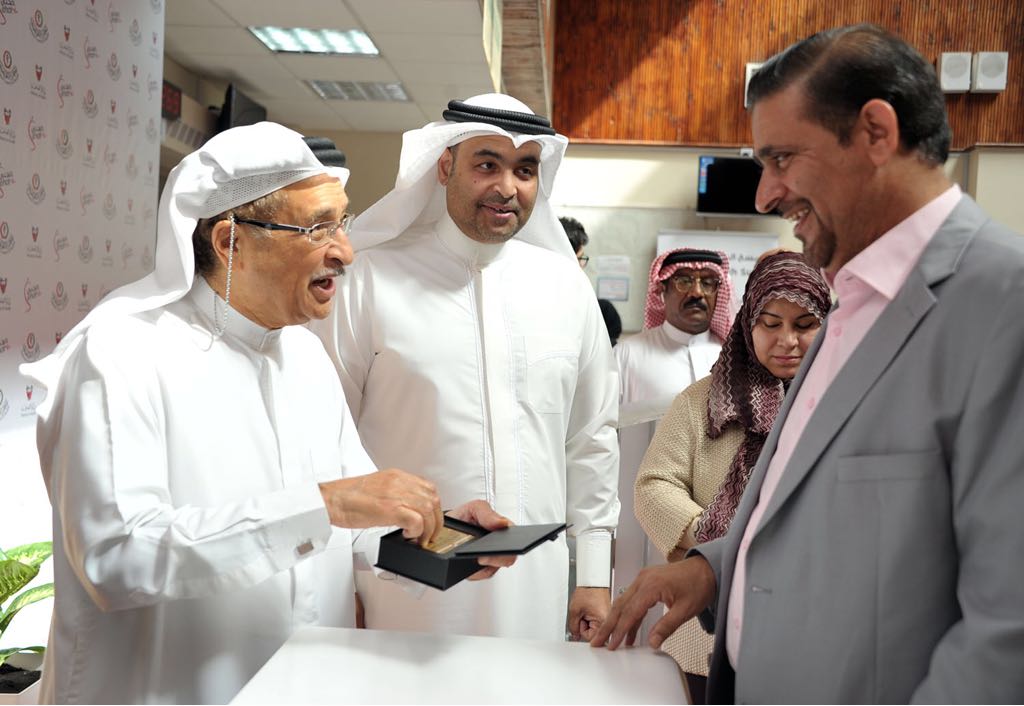 الدكتورة منال العلوي: " برنامج اختر طبيبك يعمل على زيادة الرضا عن الخدمة المقدمة بوجود طبيب مخصص لكل مريض" .. مستفيدون من البرنامج: يسهل المتابعة ويحسن جودة الرعاية الصحية