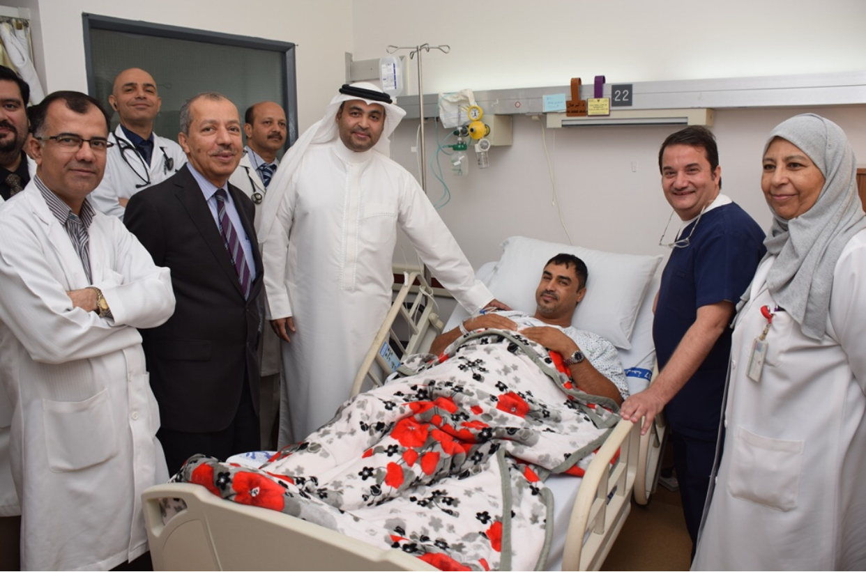 نجاح عمليتين نقل وزراعة كلى بالسلمانية .. فريق طبي بحريني بالتعاون مع فريق من مستشفى الزهراوي بالاردن .. 