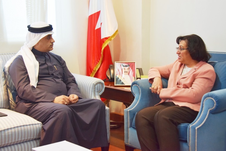 وزيرة الصحة والنائب الصالح يبحثان أطر التعاون مع السلطة التشريعية