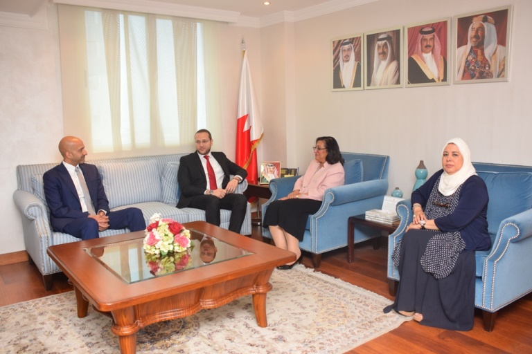 وزيرة الصحة تبحث مستجدات تطبيق برنامج أجيال سليمه مع شركة نستله