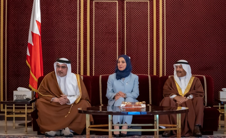 HRH the Crown Prince receives senior officials and members of the Council of Representatives and Shura Council