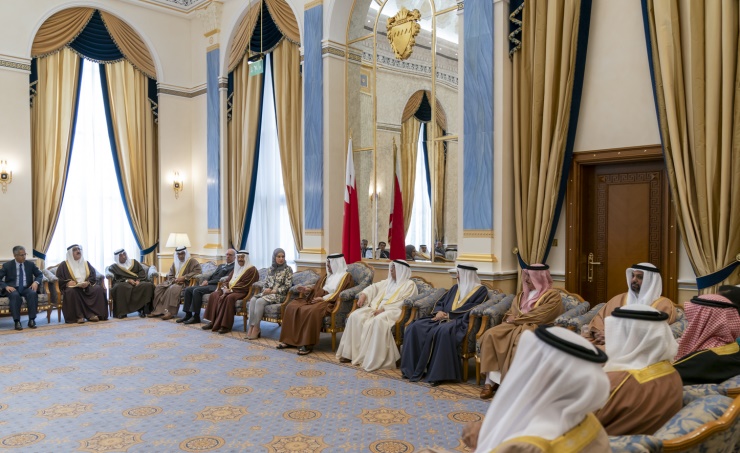 HRH the Crown Prince receives senior officials and members of the Council of Representatives and Shura Council