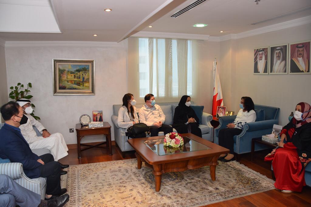 Health Minister receives UAE medical delegation