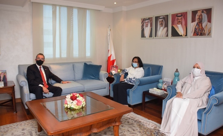 Health Minister receives Swiss Honorary Consul