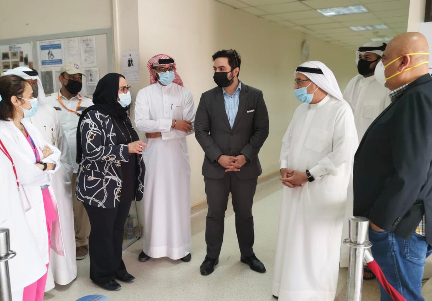 معالي رئيس المجلس الأعلى للصحة يزور مركز الرفاع الشرقي الصحي الحملة الوطنية للتطعيم تشهد تفاعلاً كبيراً وسنحقق ما نصبو إليه بتضافر الجهود الوطنية والتزام الجميع