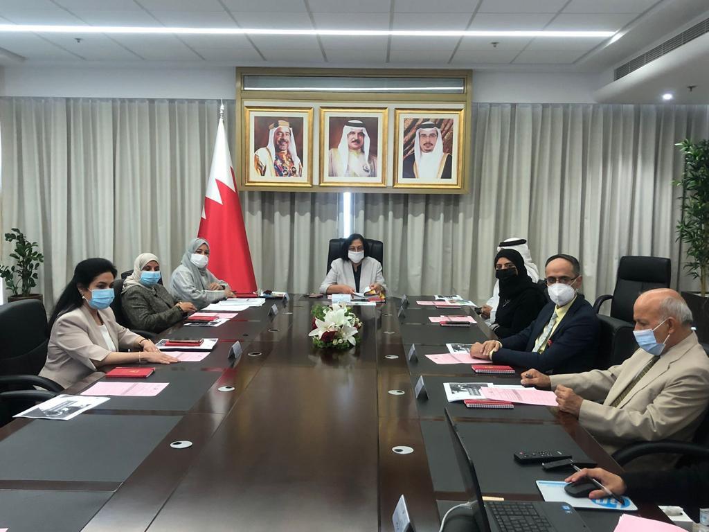 سعادة وزيرة الصحة تترأس اجتماع اللجنة الوطنية لمكافحة الأمراض المزمنة غير السارية