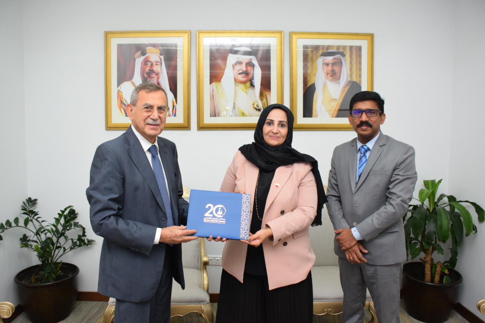 خلال استقبالها العضو المنتدب لمستشفى البحرين التخصصي - وزيرة الصحة تؤكد أهمية تعزيز التعاون بين القطاعين العام والخاص لتقديم أفضل الخدمات الصحية