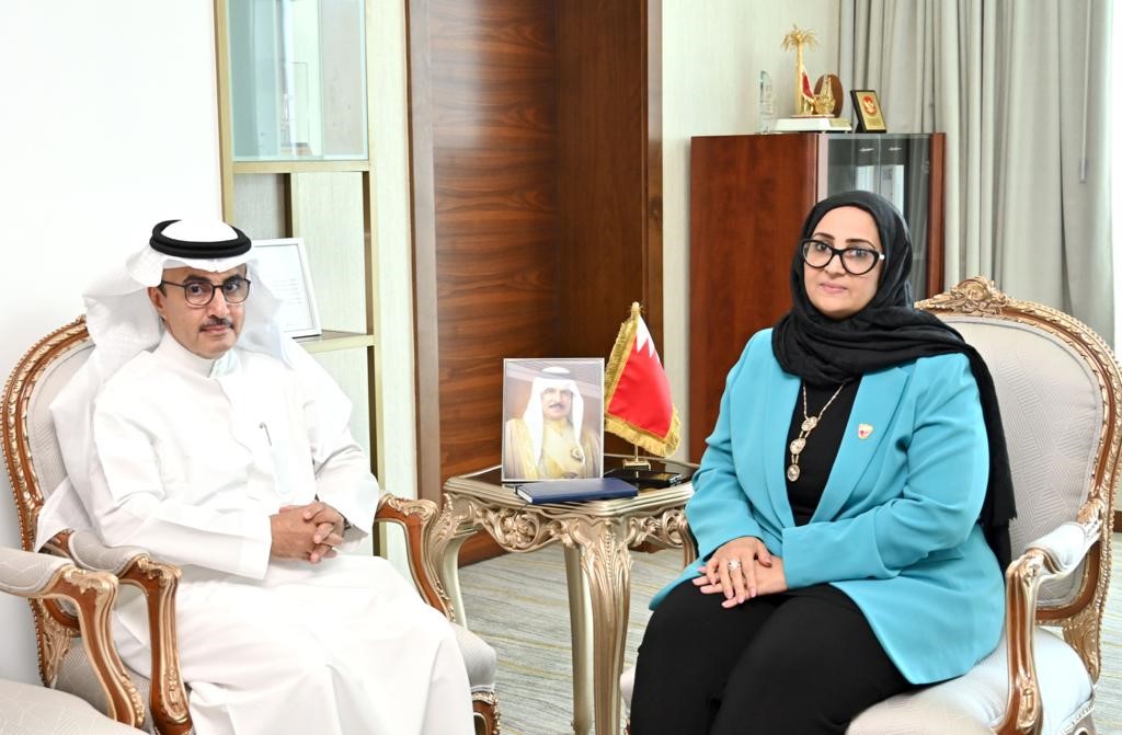 سعادة وزيرة الصحة تستقبل رئيس جامعة الخليج العربي