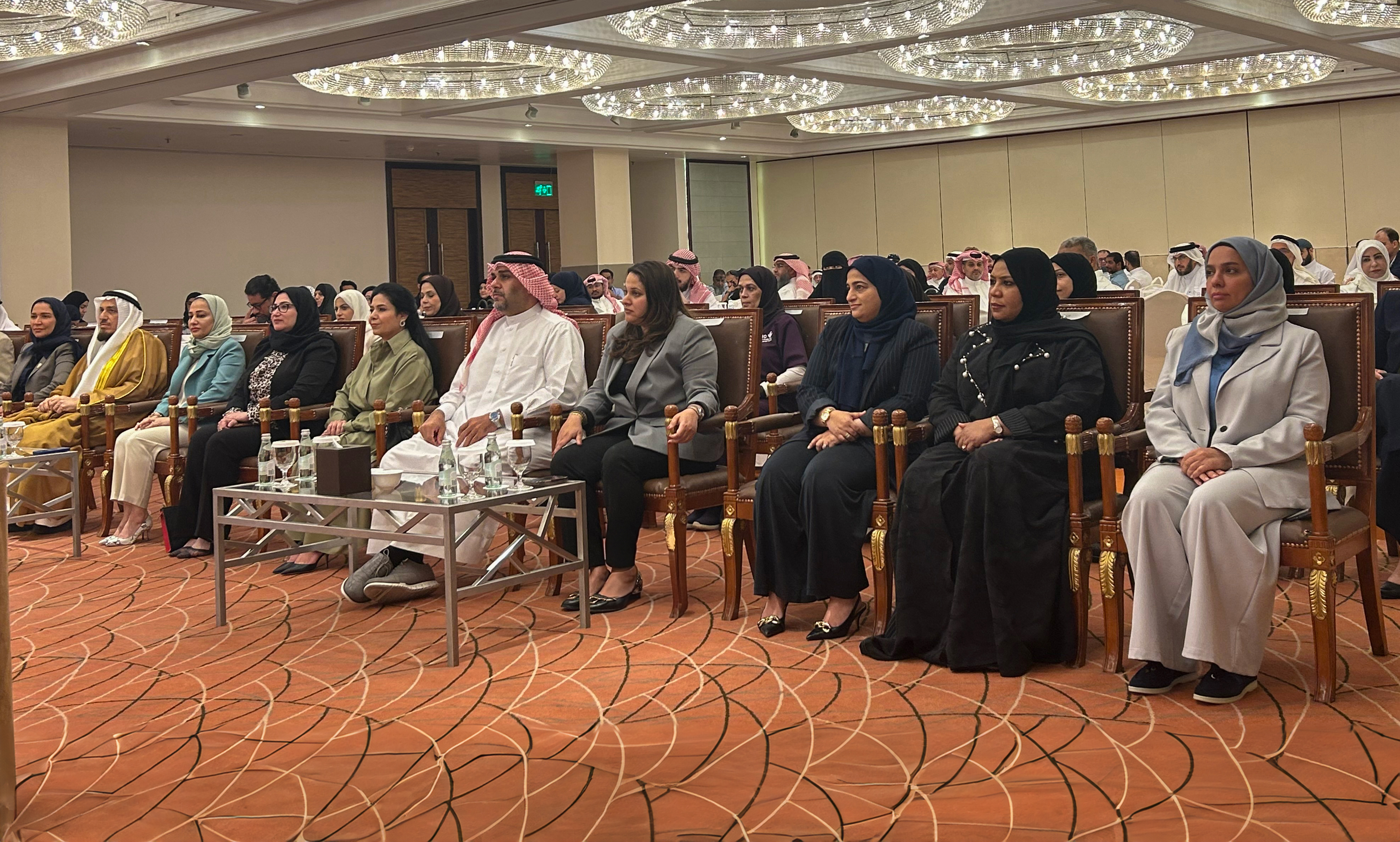 تحت شعار "نعتني بصحتك لتُكمل حَجَتك" - وكيل وزارة الصحة تفتتح ورشة عمل لإداريي ومسعفي حملات الحج الرسمية لعام 1445هـ/2024م