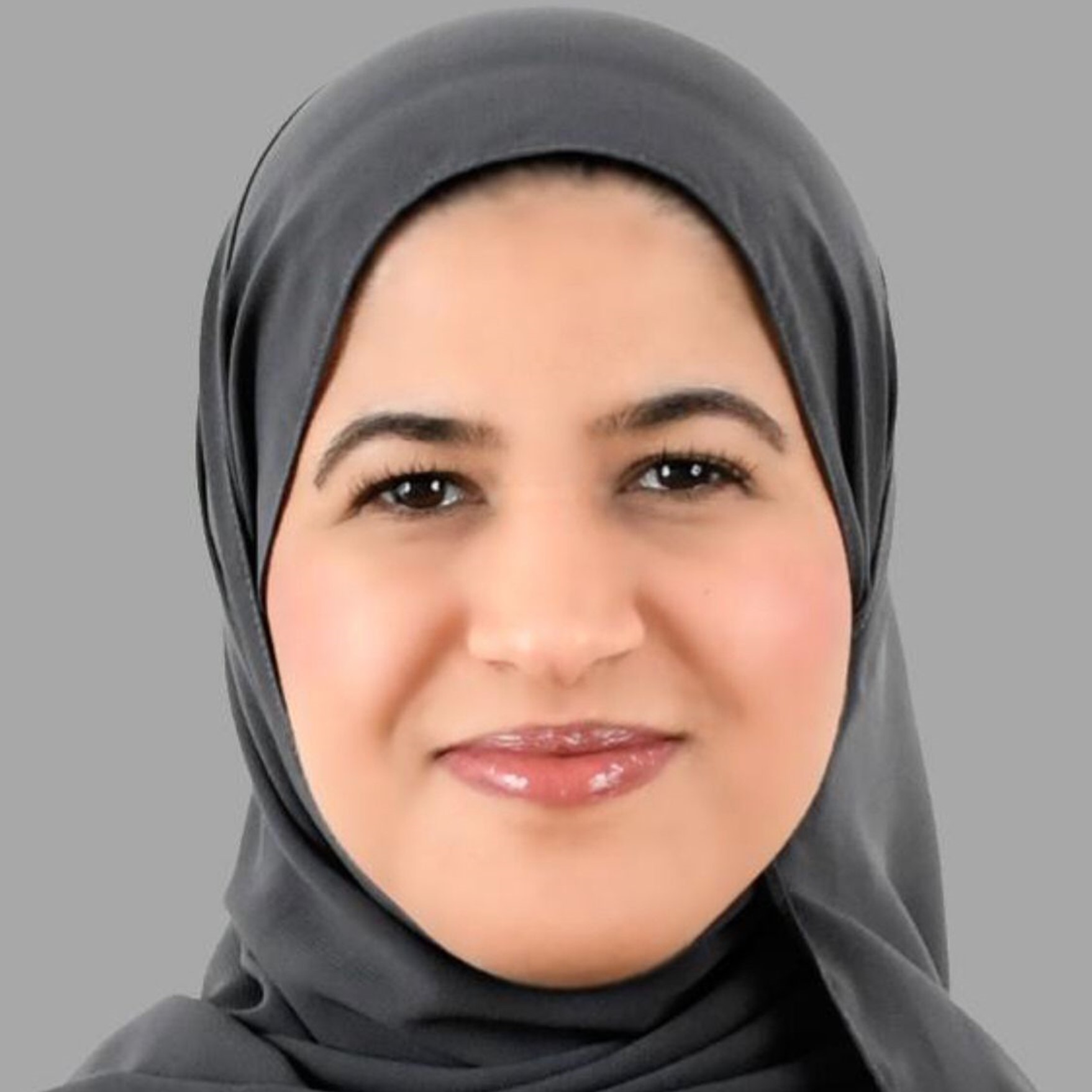 MUNEERA AHMED ALBUAINAIN