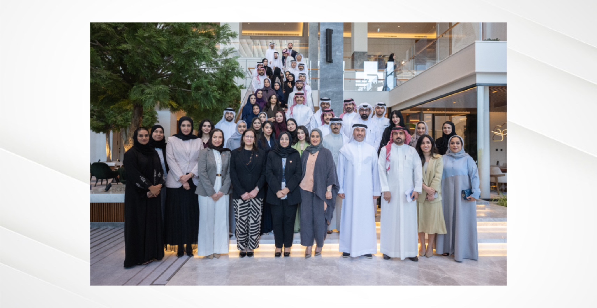 خلال لقاء حواري ضمن برنامج "رهان المستقبل" - وزيرة الصحة: الشباب البحريني الثروة الحقيقية وعماد التنمية المستدامة