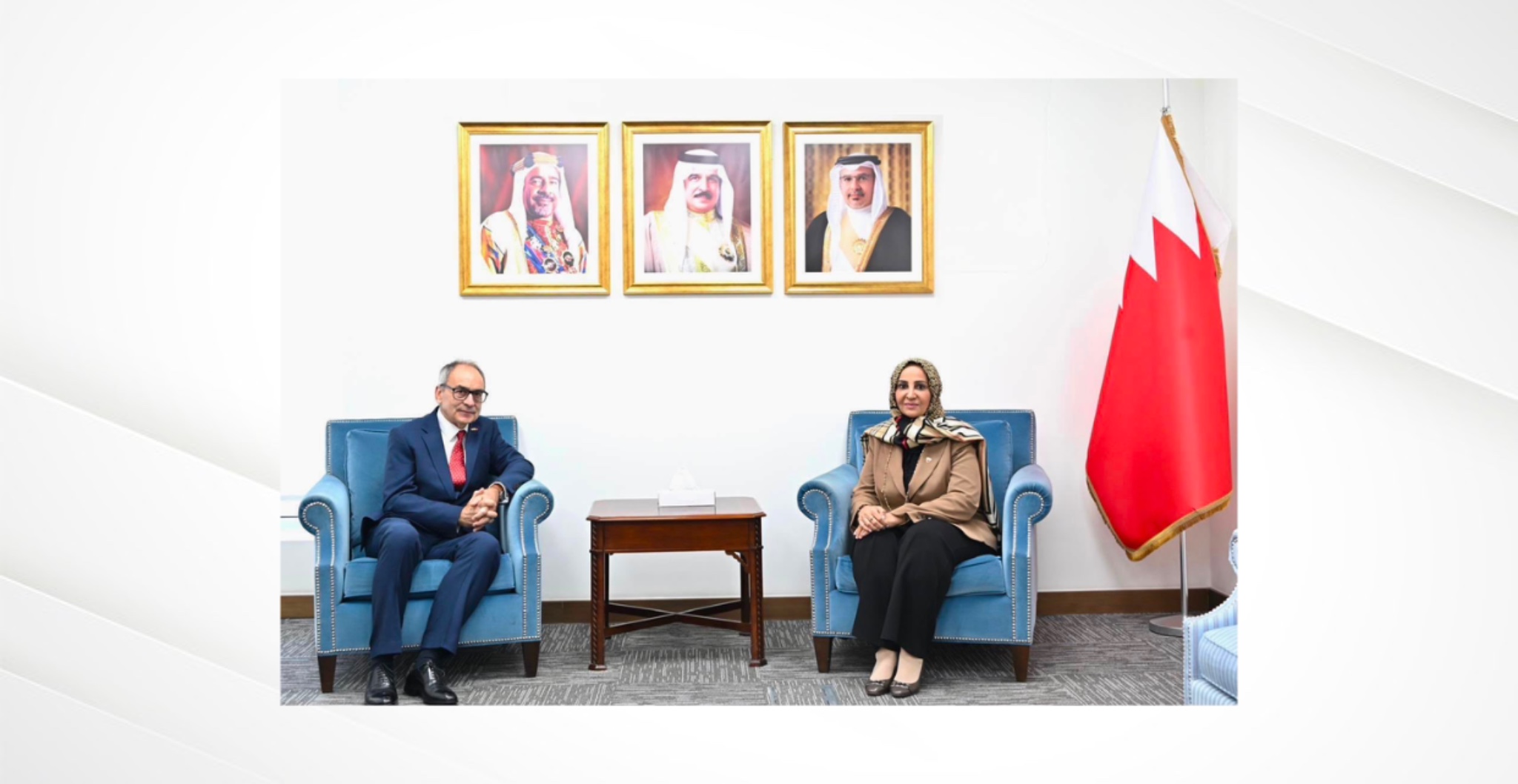 وزيرة الصحة تستقبل القائم بأعمال سفير المملكة المتحدة لدى مملكة البحرين